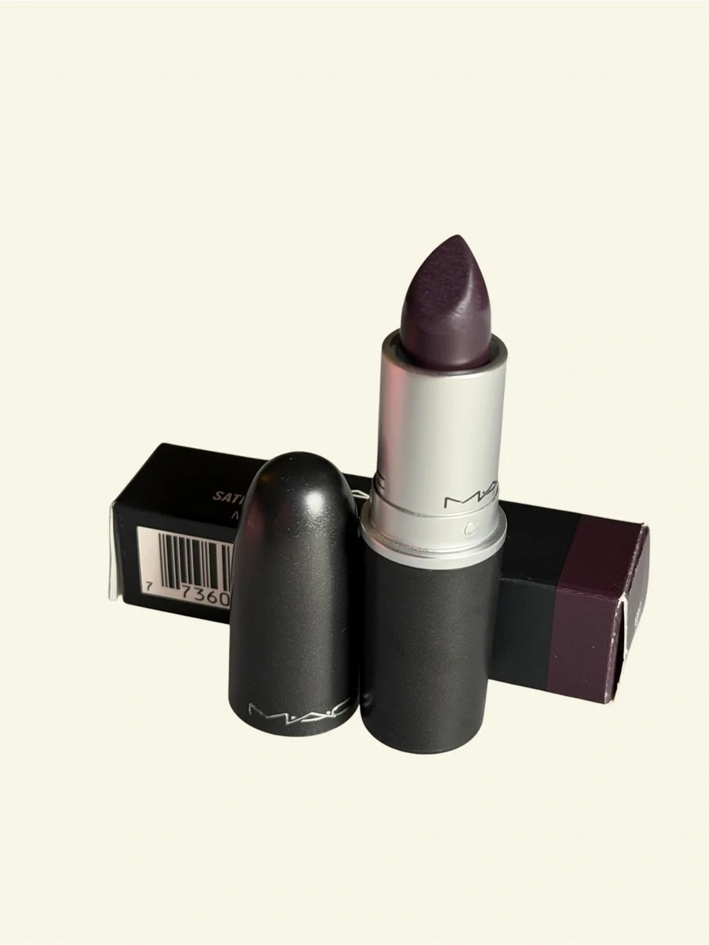 MAC Cosmetics Satin lipstick 💄 in CYBER